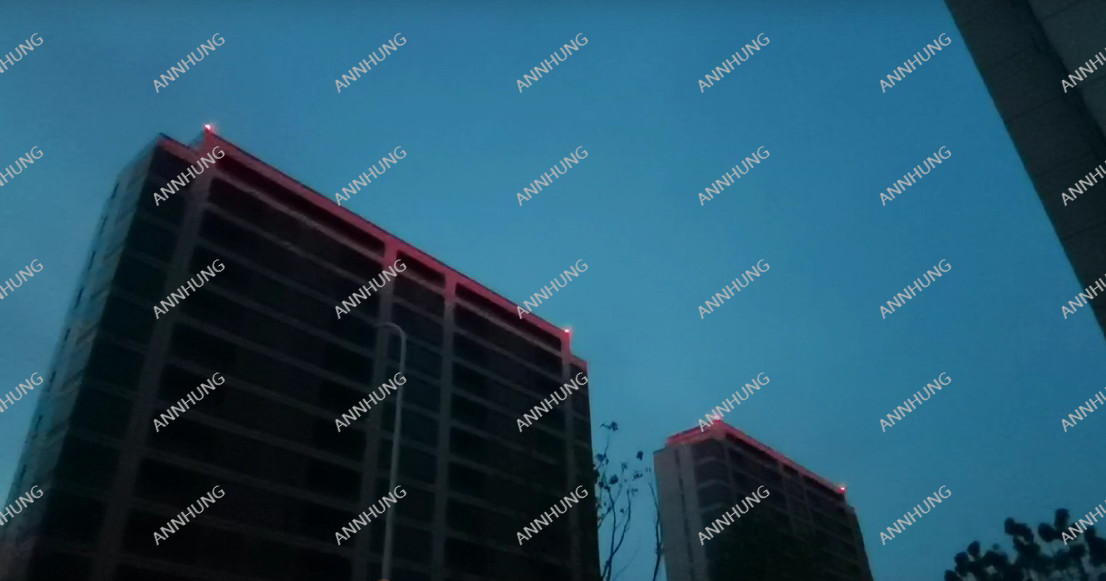kasus perusahaan terbaru tentang Lampu Penghalang Penerbangan Tipe B dengan Intensitas Menengah - Kasus Proyek
