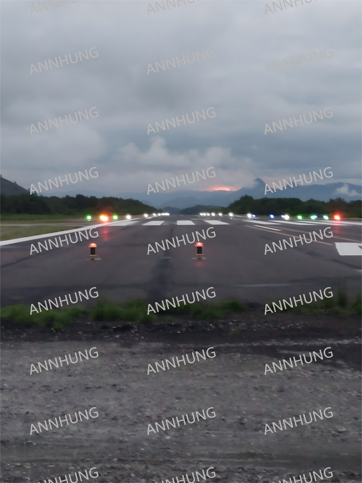 kasus perusahaan terbaru tentang Kasus Pemasangan Lampu Lapangan Terbang Surya
